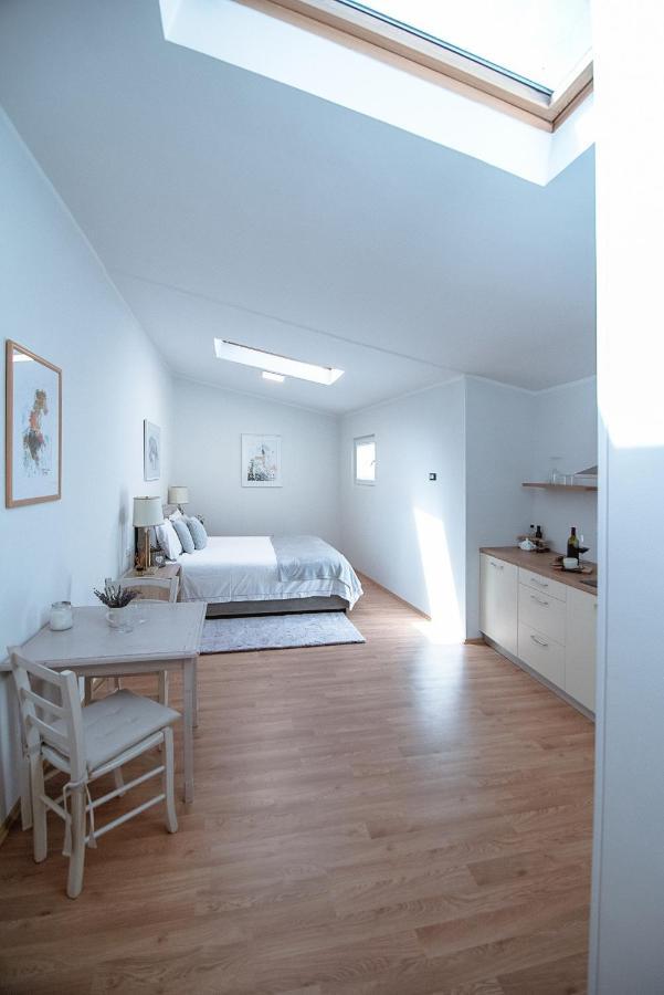 Apartment Ana - Karst Cycling Paradise Dutovlje 외부 사진